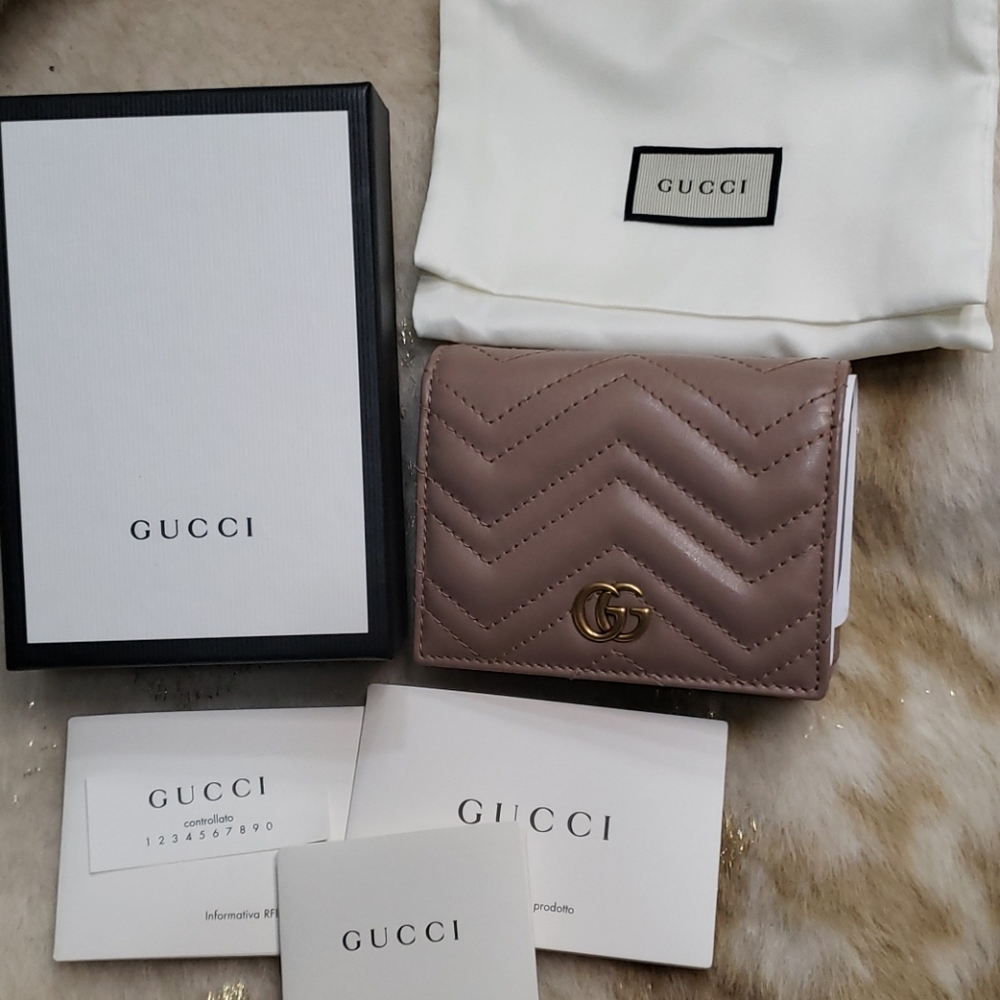 Gucci Marmont Card Case in Dust Pink